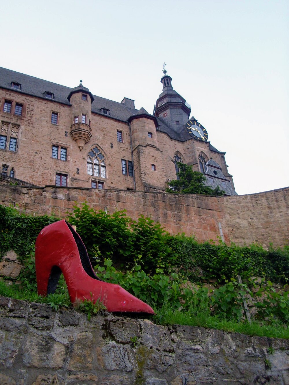 The red slipper in front of the Landgrafen castle in Marburg